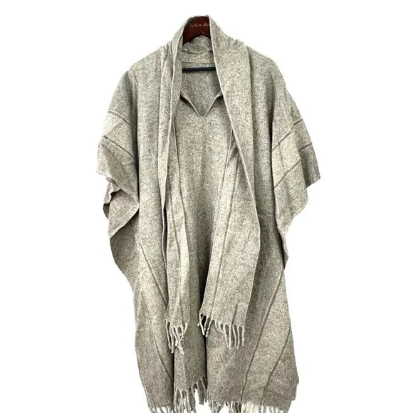 Artesanias Reyes Wool Brown Knit Long Shawl Cape Fringe Boho Soft Warm One Size - Picture 3 of 12